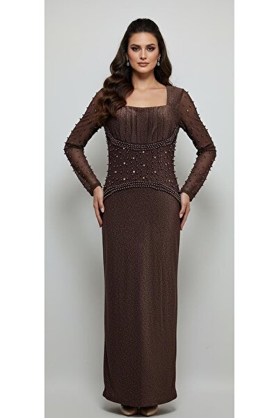 dantil Elegant brown stretch lace evening dress with sheer tulle sleeves embroidered with pearls
