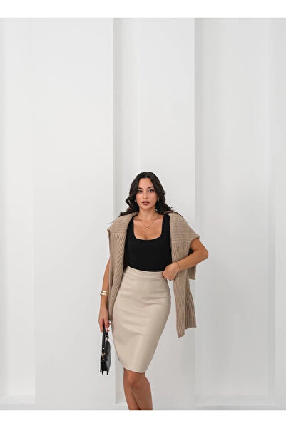 Zerenyus Arkadan Slit Pencil Skirt Beige