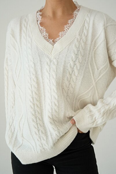 ossons V-Neck Hair Braid Detailed Sweater