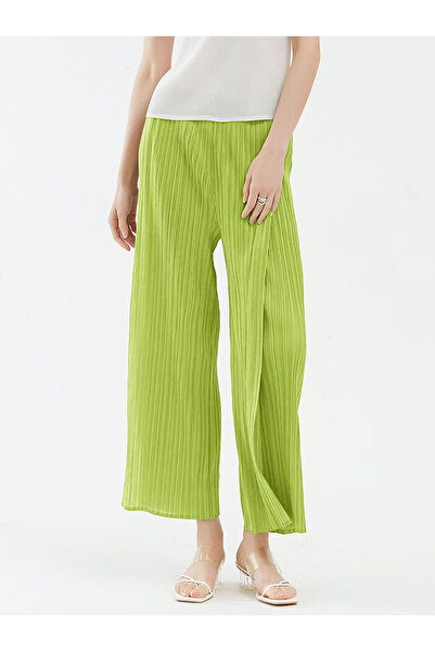 FridayIn Casual Simplicity Solid color Pleated Plus Size Bottoms