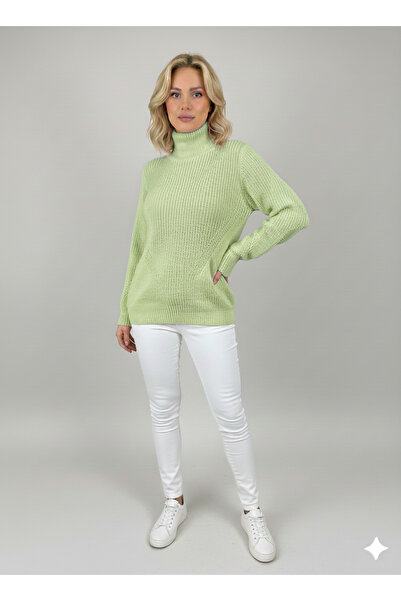 Millionaire Women's Blue Pink Thick Knitted Turtleneck Sweater