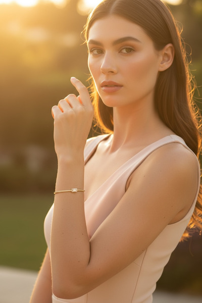 Hakan Güler Kuyumculuk Altın Baget Taşlı Kelepçe Bilezik (585K)