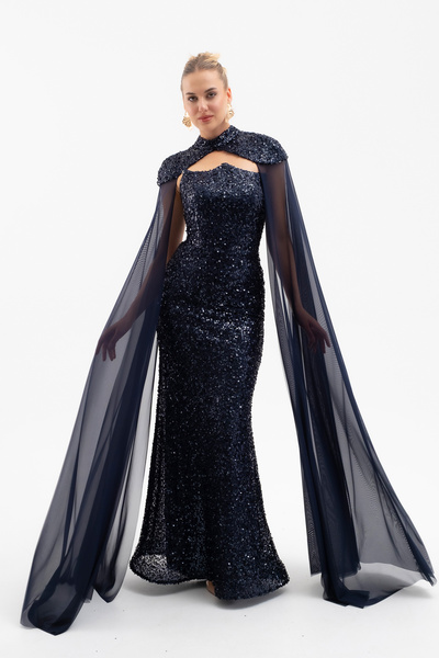 Lafaba Kadın Lacivert Tül Pelerinli Straplez Uzun Pullu Abiye Elbise