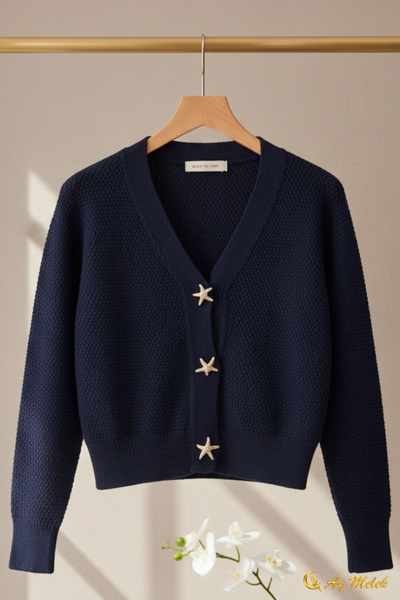 AYMELEK Women's Knitwear Cardigan Soft V-Neck Star Button Short Cardigan