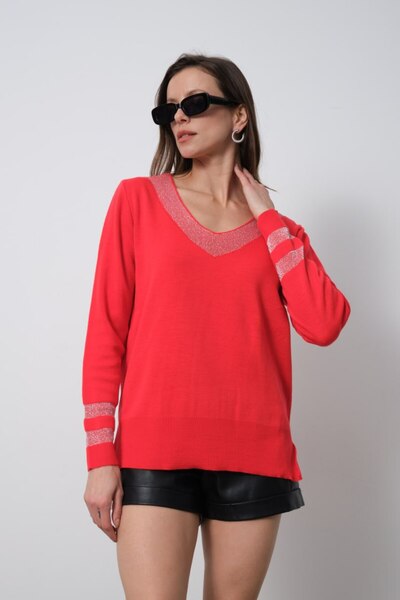 Moda Days Women's Beige Glitter V-Neck Sweater