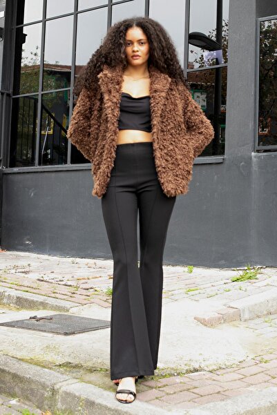 Jument Women's Collared Long Sleeve Lined Short Coat-Brown