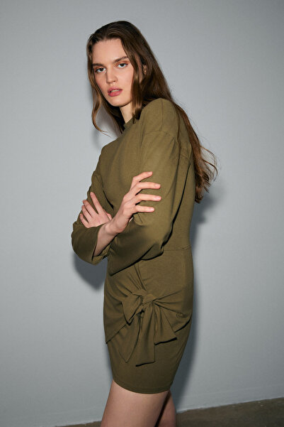 GRIMELANGE Sevley women's soft and flexible fabric round neck tie detailed mini khaki dress