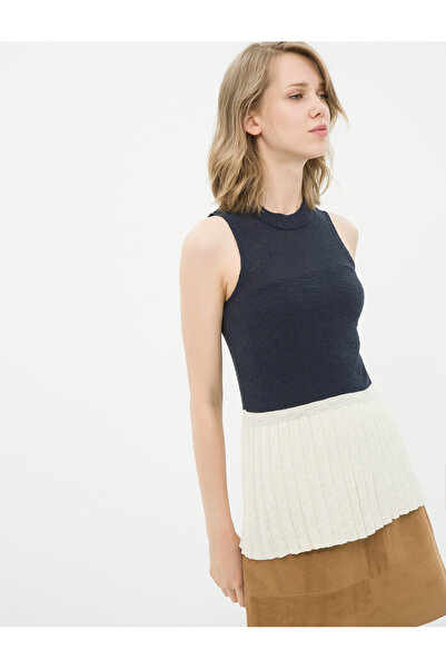 Koton Pulover simplu, confortabil, fără mâneci, albastru bleumarin pentru fem...