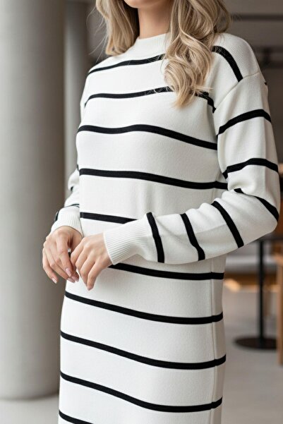 Mossta Pure Elegance Knitwear Long Dress – Minimal Style, Elegant Fit, Slit Detail – Ecru