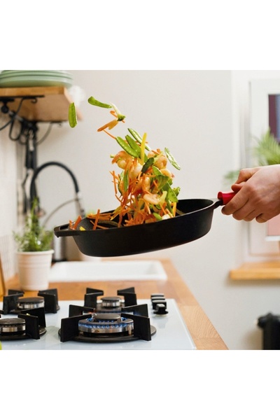 Crucible Cookware Cast iron pan, Crucible Cookware, diameter 30.5 cm, heat-resistant silicone supports included