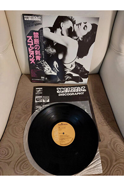 Plakperest Scorpions – Love At First Sting - 1984 Japonya Basım Obili Albüm -...
