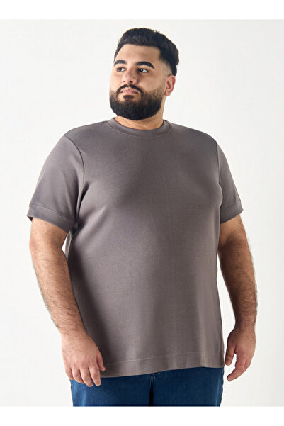 FAV Plus Size Regular Fit T-shirt with Crew Neck and Short Sleeves