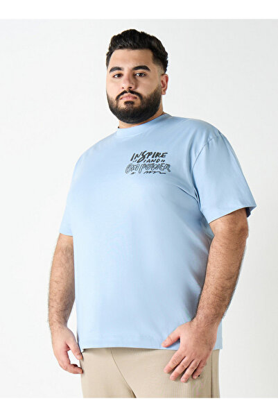 FAV تي شيرت بمقاس كبير بطبعة مطبعية ورقبة دائرية وأكمام قصيرة