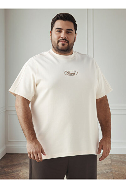 FAV تي شيرت رجالي بقصّة عادية ورقبة دائرية وأكمام قصيرة وطبعة فورد برونكو