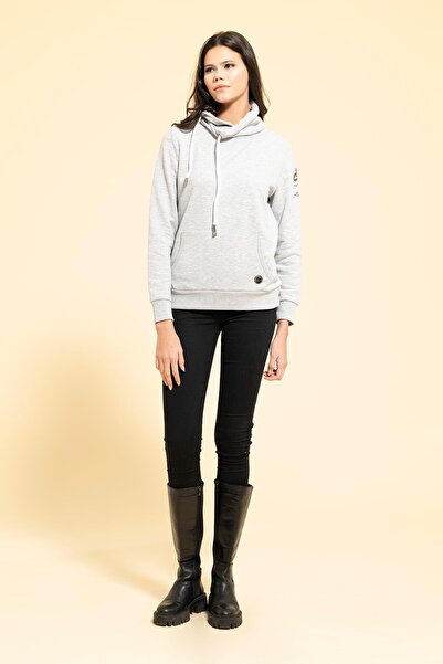 FOR YOU MODA Grauer Pullover mit Kängurutasche und detailliertem Ausschnitt