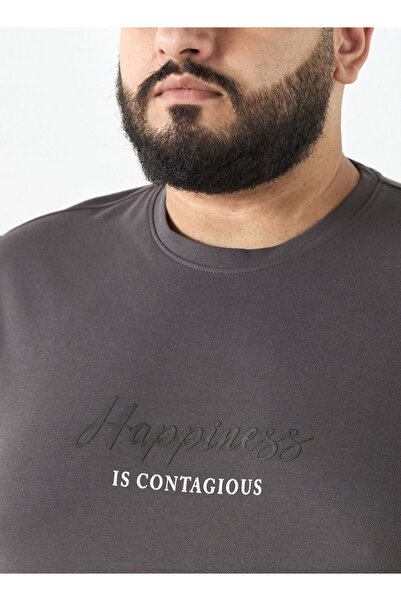 FAV Plus Size Slogan Print Crew Neck T-shirt with Short Sleeves