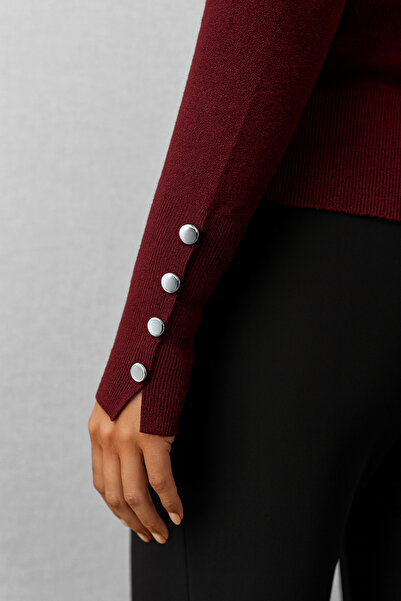 VENA Women's Mona Crew Neck Buttoned Knit Sweater - Burgundy