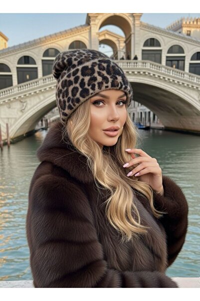 Goldmine Жіноча м'яка шапка з хутром