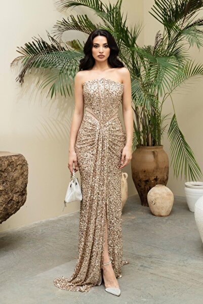 Serica Moda Βραδινό φόρεμα με λεπτομέρεια στη μέση σε μπεζ χρώμα με παγιέτες