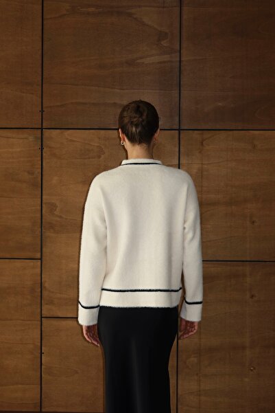 Vaveyla Cream Clover Buttoned Beard Jacket