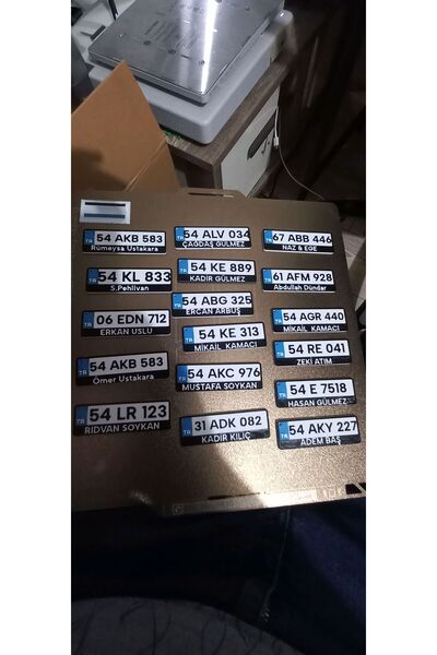 TriVox3D KİŞİYE ÖZEL PLAKA ŞEKLİNDE ANAHTARLIK (7 CM)