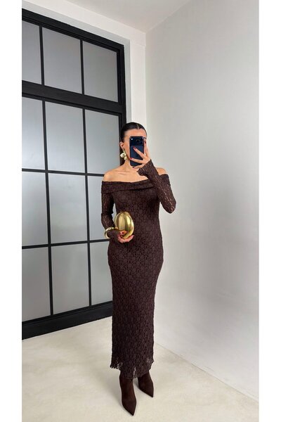 manana fashion Madonna Collar Lace Maxi Dress