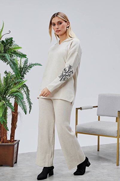 Jinx Wear Fashion Women's 2-Piece Acrylic Knitwear Set with Collar and Sleeve Lace Detail and Pearl Detail