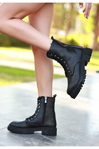 FRESCO SCARFS Bria Black Leather Lace-Up Boots 244272