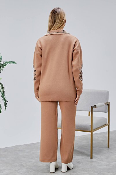 Jinx Wear Fashion Women's 2-Piece Acrylic Knitwear Set with Collar and Sleeve Lace Detail and Pearl Detail