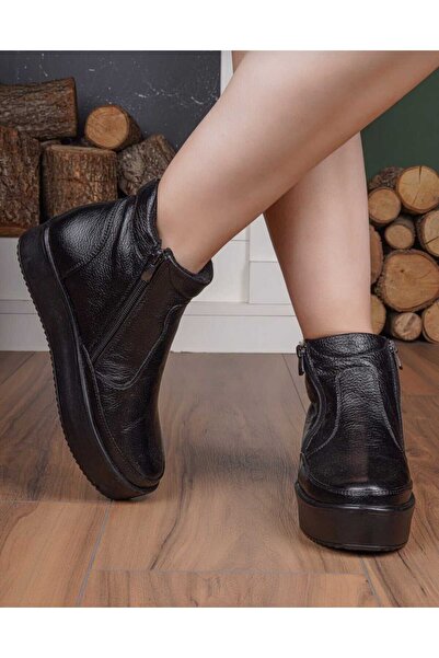 AYAKKABİSEPETİ Black Inside Genuine Leather Outside Dense Thai Feather Cold Resistant Women's Boots New Season