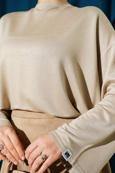 Smy moda Basic Blouse with Wrist Embroidery and Crew Neck