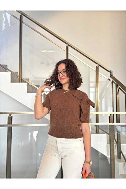 Sude Kızanlıklı Pulover din tricot moale cu detaliu de fundă