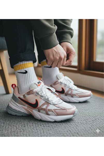 Nike V2K Run 3 Women's Sneaker Sports Shoes (Sporti̇ks) Are Tight Fitting...