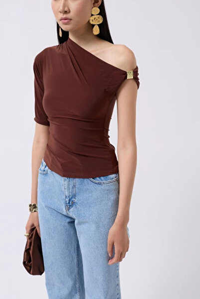 GENCULUS Accessory Detail Cutout Blouse