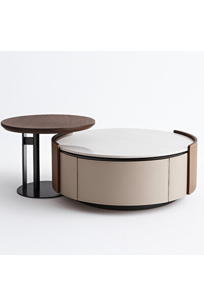 Vi Markets A luxurious table set with a modern design that combines leather and metal with a sophisticated and elegant touch.