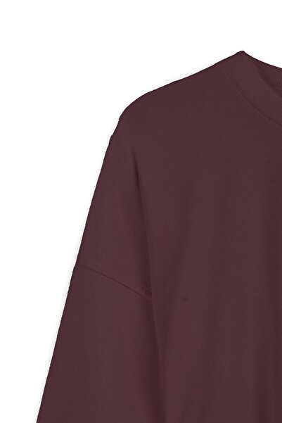 praye Yanı Slit Sweat Bordo Is a Brand Name.