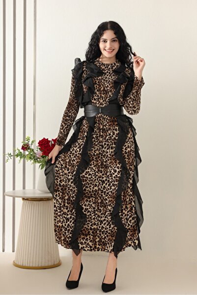 berlanty Tamri dress adorned with a sheet and an elegant belt