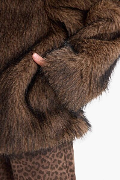 DeFacto Girl's Mock Neck Zipper Faux Faux Fur Coat G2763A825Wn