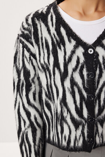 Lovelyİstanbul Wool Effect Patterned Knitwear Cardigan Lxa0015 Black Ecru