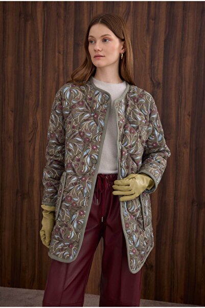 HEQA Patterned Quilted Jacket Carnation Pattern