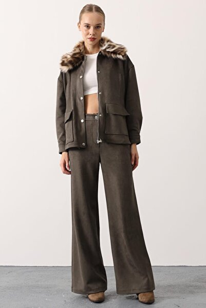 VAGGON Women's Khaki Fur Collar Double Pocket Jacket and Palazzo Pants Suede Suit Vs01627
