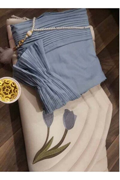 Gerenic Women's prayer rug, sheet, and rosary set