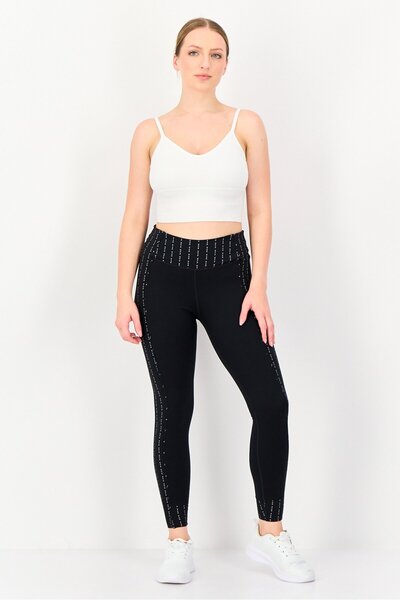 Nike Women Tight Fit Training Leggings, Black