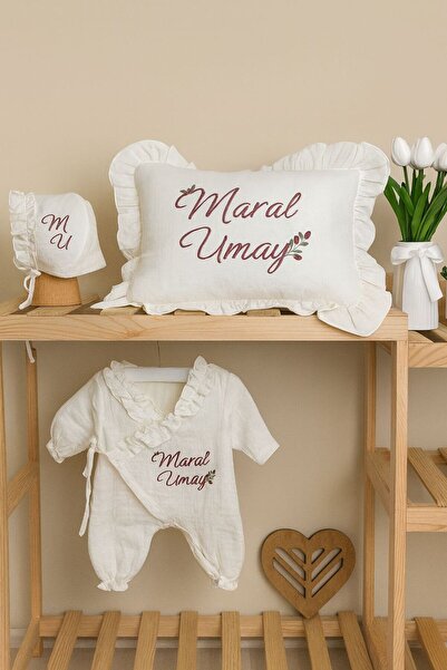 hobittubaby Müslin İsim nakışlı bebek hastane çıkış seti(yastık kılıfı+Tulum+...