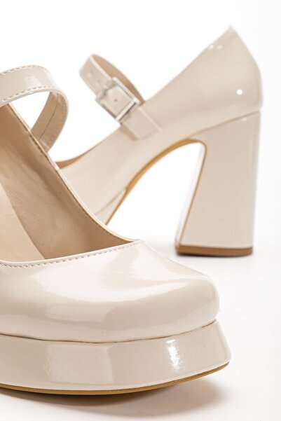 Hayalimdeki Ayakkabı Women's Beige Patent Leather Special Design Platform Heeled Shoes