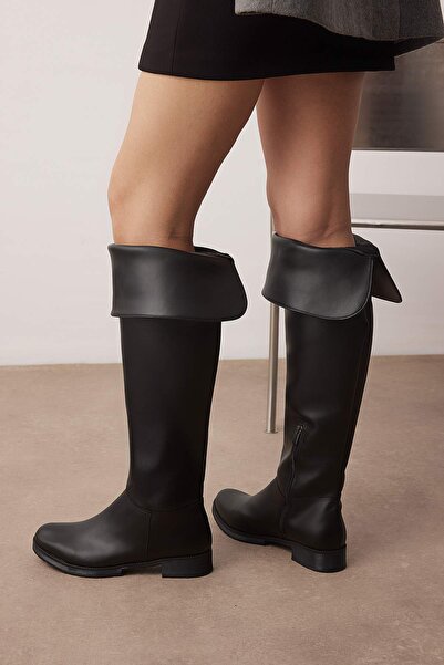 TRENDYOL SHOES Czarne, płaskie obcasy, dwufunkcyjne damskie kozaki do kolan TAKAW26CZ00033