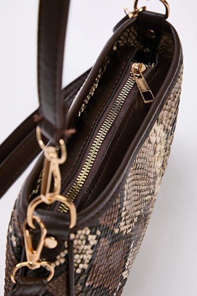 TRENDYOL SHOES Mehrfarbige Mini-City-Umhängetasche für Damen mit Schlangenmuster TAKAW26OC00034