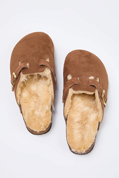 TRENDYOL SHOES Light Brown Fur Inside Closed Front Flat Women's Sabo Slippers