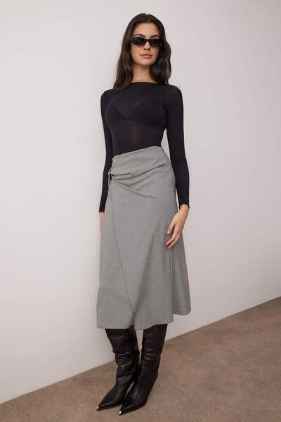 Trendyol Collection Black-White Wrap Detailed Midi Woven Skirt Twoaw26Et00157