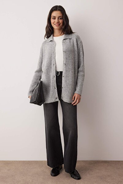 Trendyol Modest Anthrazitfarbener, einfarbiger, glatter Strickpullover TCTAW26TH00004